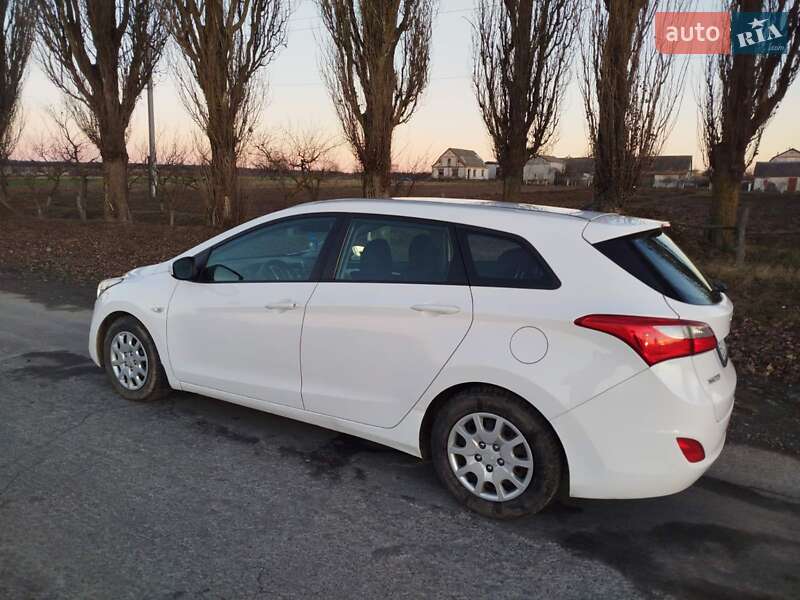 Универсал Hyundai i30 2013 в Виннице