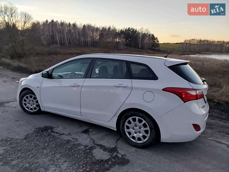 Универсал Hyundai i30 2013 в Виннице
