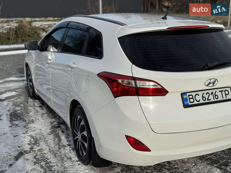 Универсал Hyundai i30 2013 в Самборе фото 4 Универсал Hyundai i30 2013 в Самборе