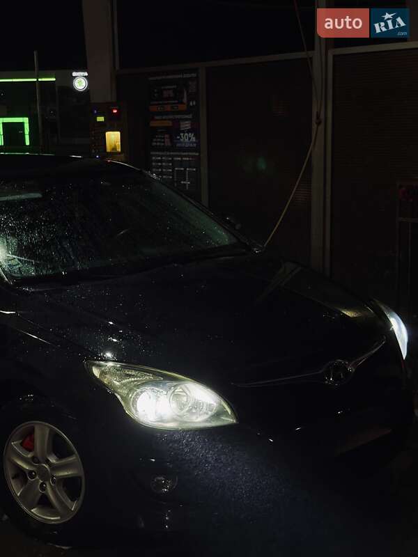 Хетчбек Hyundai i30 2010 в Мукачевому