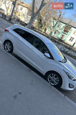 Универсал Hyundai i30 2015 в Одессе