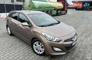 Універсал Hyundai i30 2014 в Луцьку
