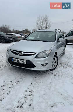 Универсал Hyundai i30 2010 в Полтаве