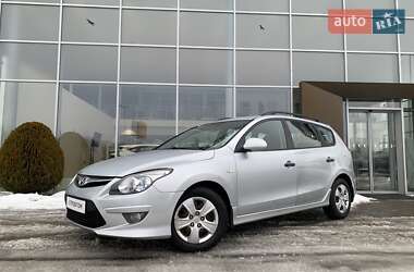 Универсал Hyundai i30 2011 в Львове
