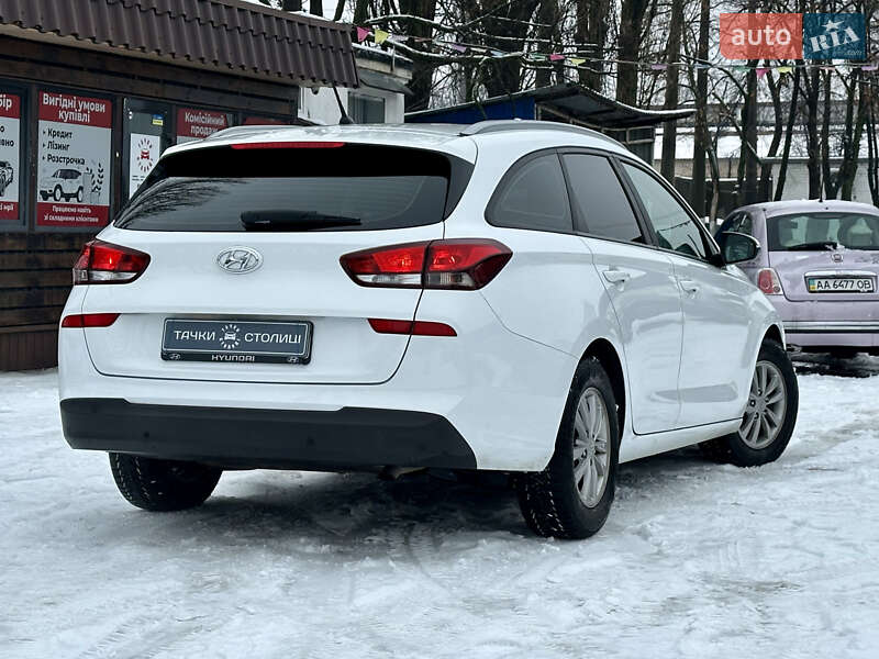 Универсал Hyundai i30 2017 в Киеве фото 5 Универсал Hyundai i30 2017 в Киеве