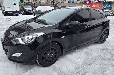 Хэтчбек Hyundai i30 2013 в Киеве