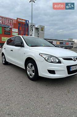 Хэтчбек Hyundai i30 2008 в Харькове