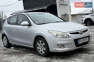 Хэтчбек Hyundai i30 2007 в Каменском
