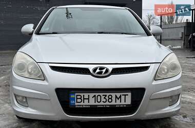 Хэтчбек Hyundai i30 2007 в Каменском