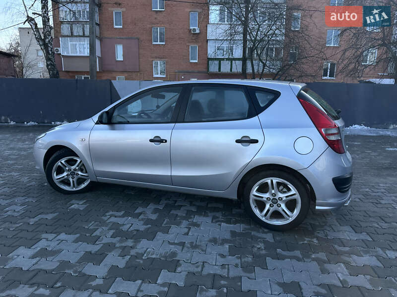 Хэтчбек Hyundai i30 2009 в Нежине