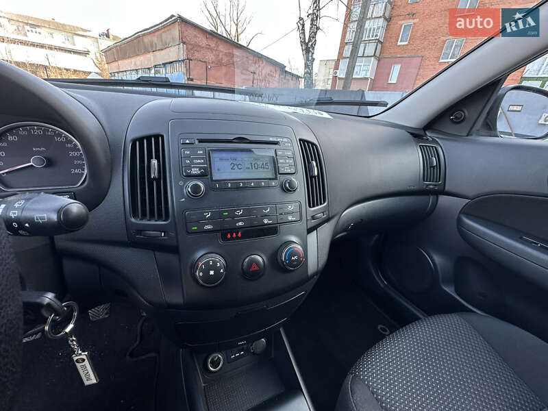 Хэтчбек Hyundai i30 2009 в Нежине
