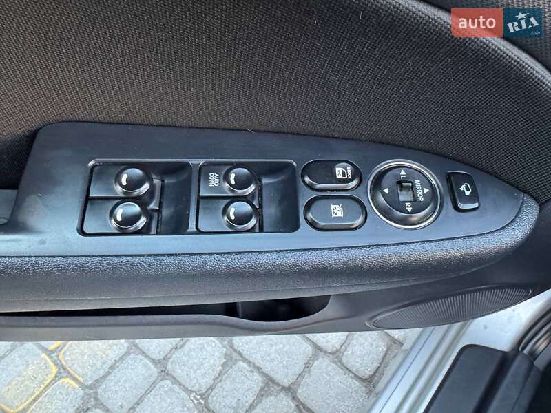 Хэтчбек Hyundai i30 2010 в Львове