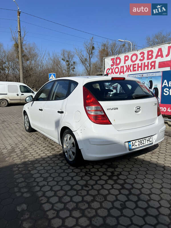 Хэтчбек Hyundai i30 2007 в Луцке