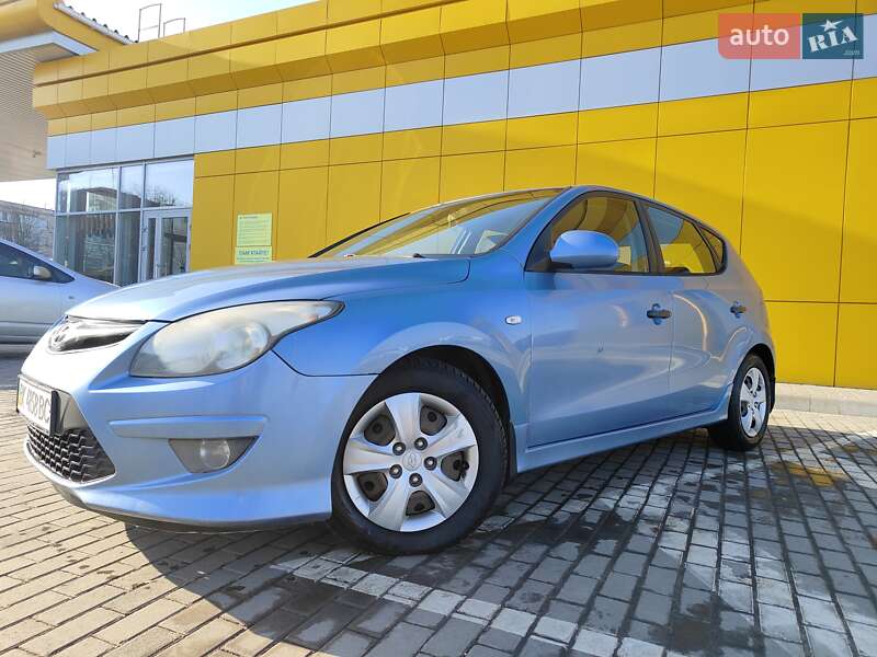 Хэтчбек Hyundai i30 2011 в Ровно
