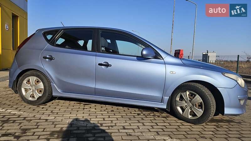 Хэтчбек Hyundai i30 2011 в Ровно