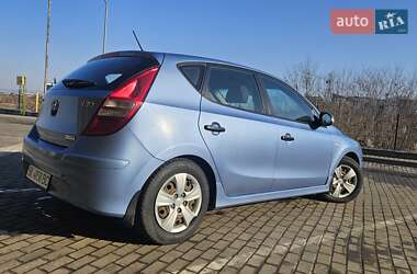 Хетчбек Hyundai i30 2011 в Рівному