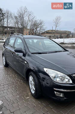 Универсал Hyundai i30 2008 в Крыжополе