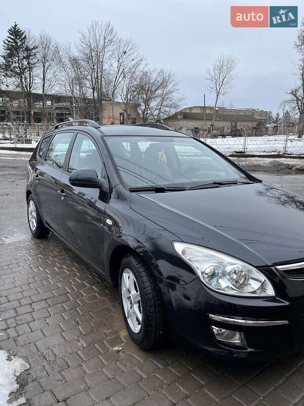 Универсал Hyundai i30 2008 в Крыжополе