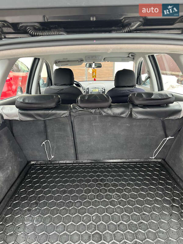 Универсал Hyundai i30 2008 в Крыжополе