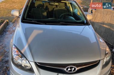 Универсал Hyundai i30 2011 в Ровно