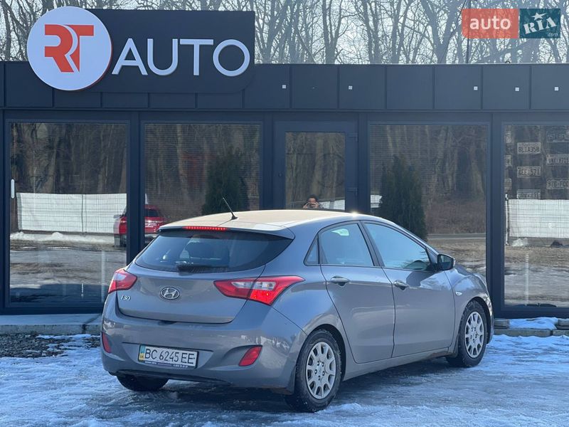 Хэтчбек Hyundai i30 2013 в Львове