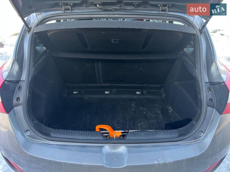 Хэтчбек Hyundai i30 2013 в Львове