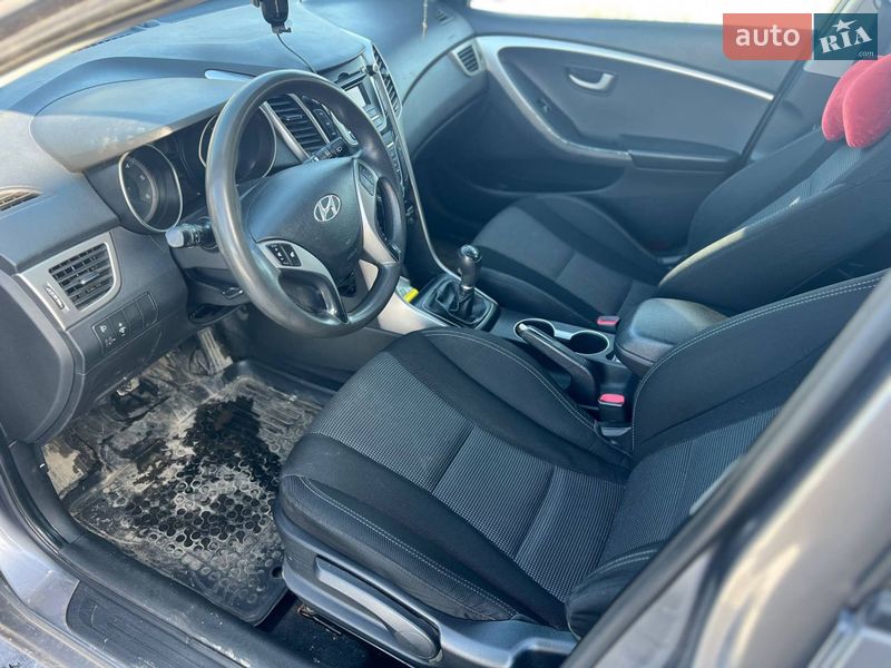 Хэтчбек Hyundai i30 2013 в Львове