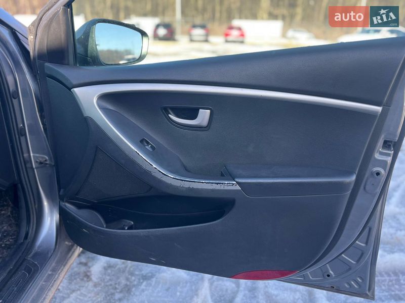 Хэтчбек Hyundai i30 2013 в Львове