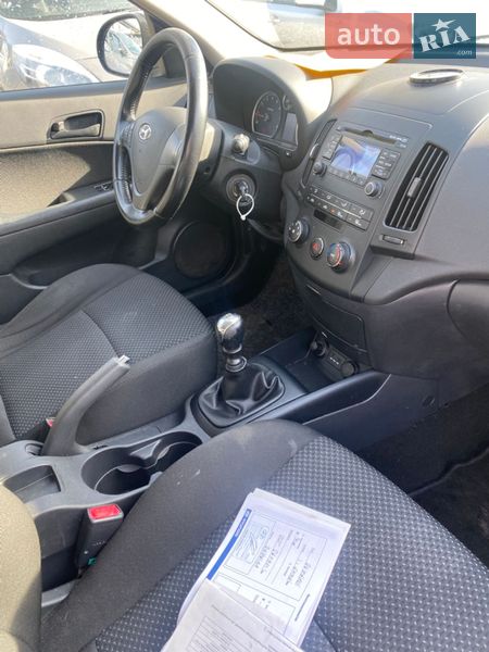 Универсал Hyundai i30 2009 в Луцке