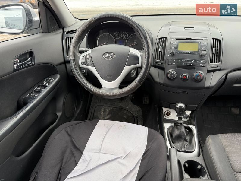 Хэтчбек Hyundai i30 2007 в Каменском