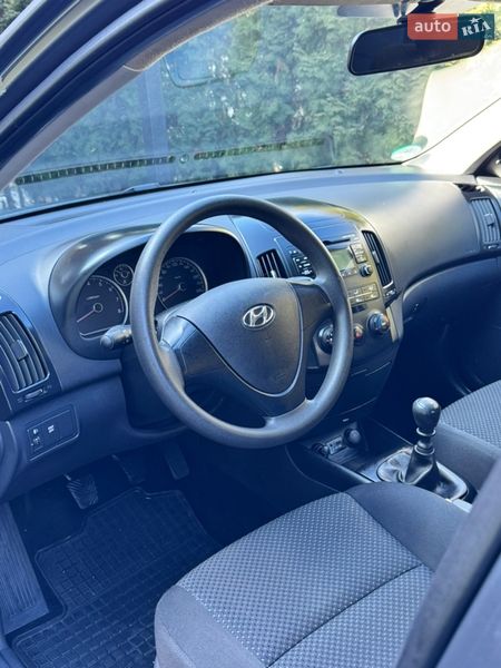 Хэтчбек Hyundai i30 2009 в Дубно