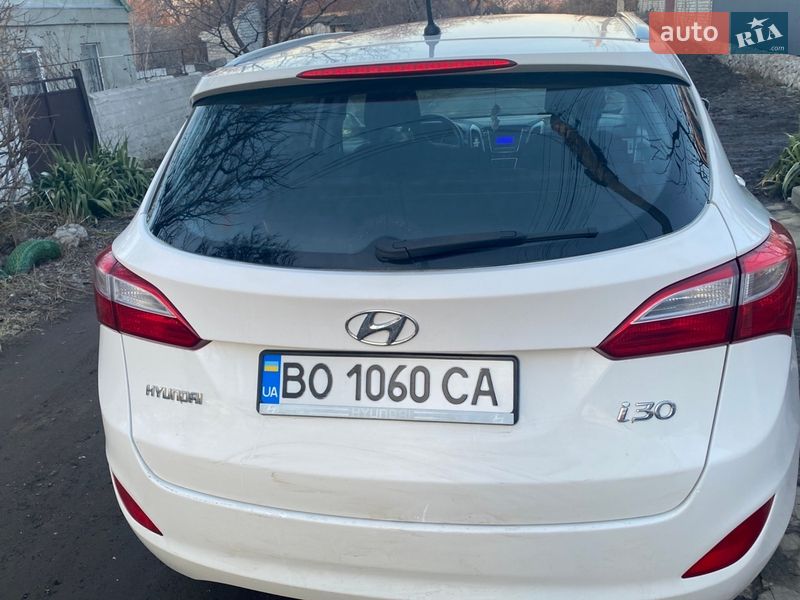 Универсал Hyundai i30 2013 в Днепре