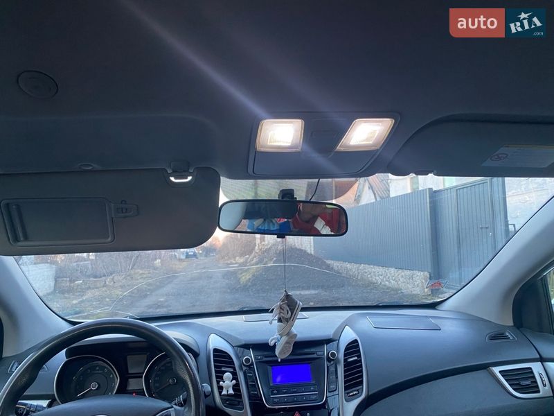 Универсал Hyundai i30 2013 в Днепре