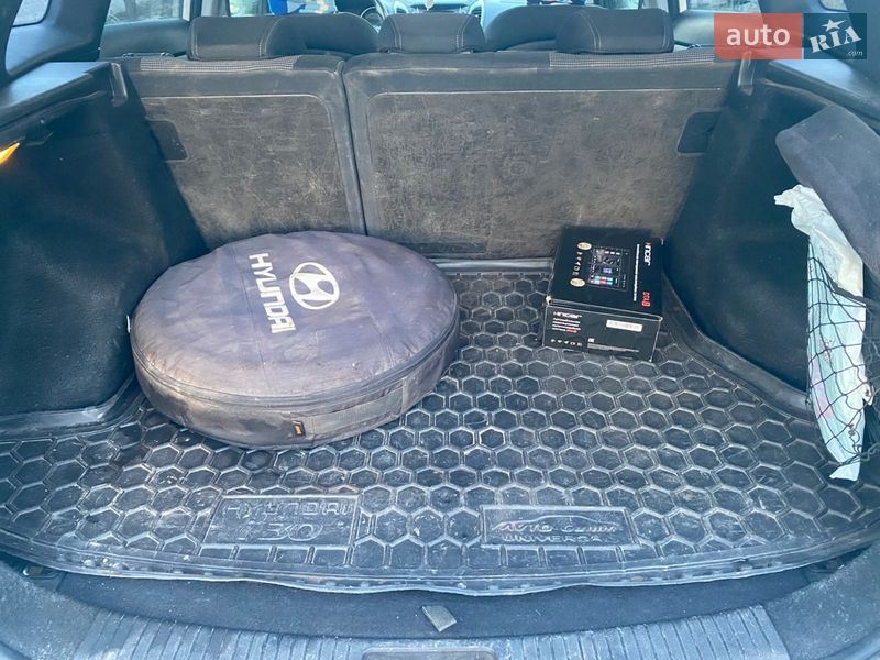 Универсал Hyundai i30 2013 в Днепре
