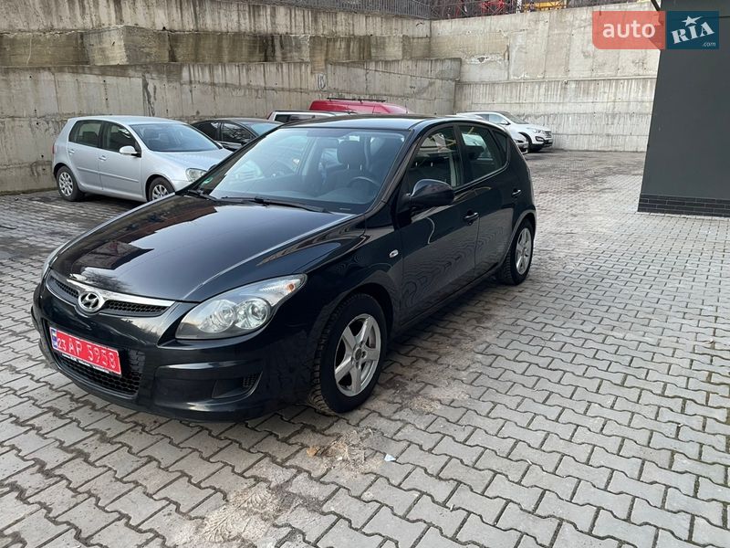 Хэтчбек Hyundai i30 2009 в Хмельницком
