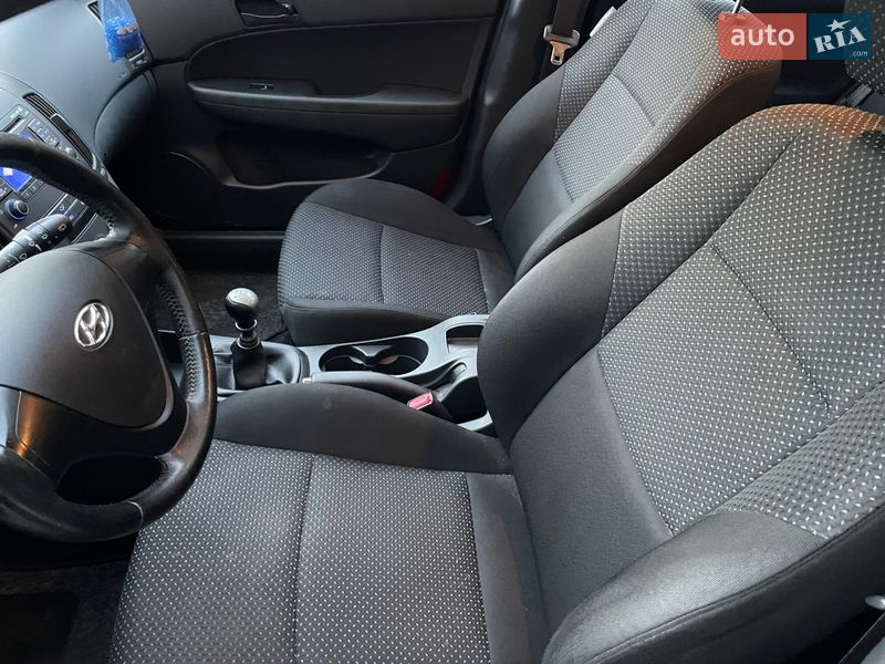 Хэтчбек Hyundai i30 2009 в Хмельницком