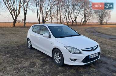 Хетчбек Hyundai i30 2011 в Дубні