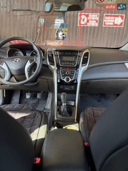 Хэтчбек Hyundai i30 2014 в Киеве