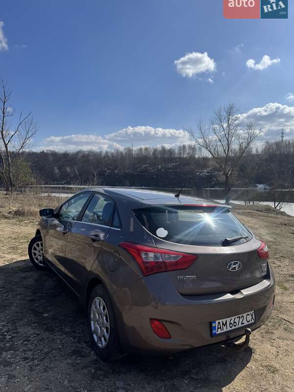 Хетчбек Hyundai i30 2013 в Житомирі