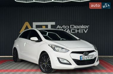 Хетчбек Hyundai i30 2013 в Тячеві