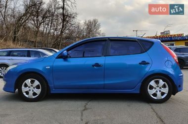 Хэтчбек Hyundai i30 2010 в Киеве