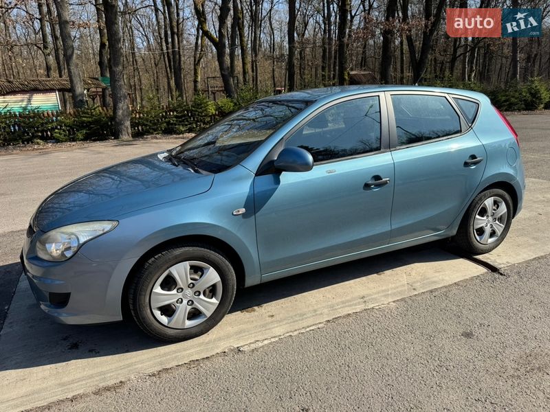 Хетчбек Hyundai i30 2010 в Луцьку