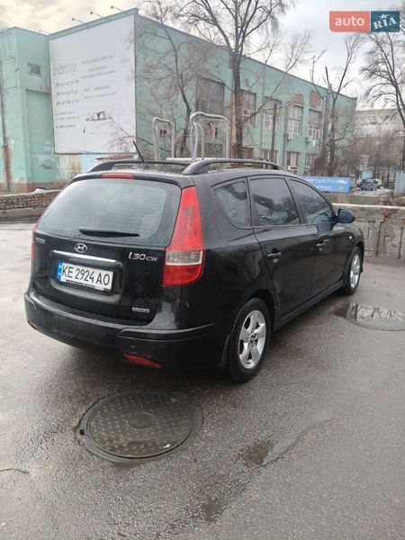 Универсал Hyundai i30 2012 в Днепре