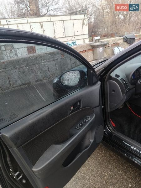 Универсал Hyundai i30 2012 в Днепре