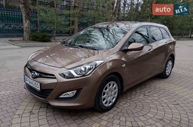 Универсал Hyundai i30 2013 в Запорожье