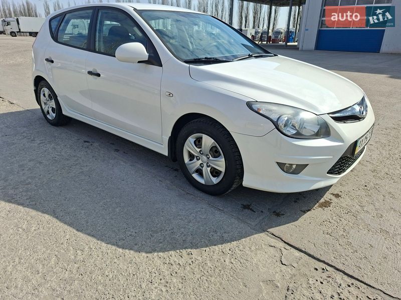 Хэтчбек Hyundai i30 2011 в Харькове фото 3 Хэтчбек Hyundai i30 2011 в Харькове