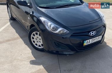 Универсал Hyundai i30 2013 в Днепре