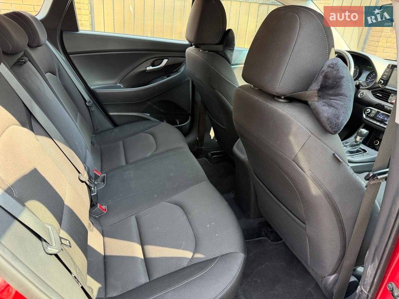 Универсал Hyundai i30 2020 в Киеве фото 23 Универсал Hyundai i30 2020 в Киеве