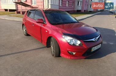 Хэтчбек Hyundai i30 2011 в Виннице