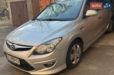 Универсал Hyundai i30 2011 в Киеве
